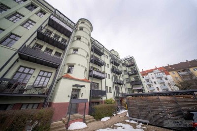 Frei ab 01.04.26 – Design trifft Geschichte - Exklusives Loft-Penthouse mit Dachterrasse & Burgblick