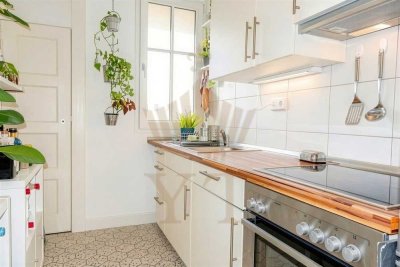 2-Zi-Altbau-Wohnung | Einbauküche | Süd-Balkon | in Berlin-Westend