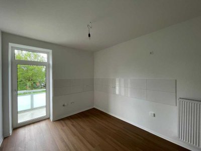 **FRISCH SANIERT**HELLE 2-ZIMMERWOHNUNG MIT BALKON @%§4 GROßEM TAGESLICHBAD**