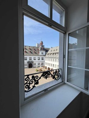 Exklusiver Altbaucharme: Erstbezug nach Kernsanierung mit Klimaanlage & Blick aufs Standesamt