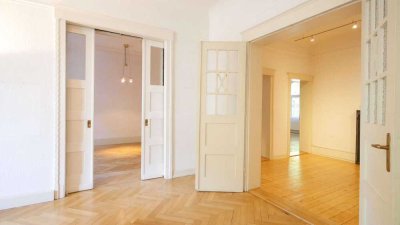 Schöne Altbauwohnung mit Wintergarten und Gemeinschaftsgarten