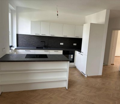 NEU - Einzugsbereit - Kernsanierte Wohnung