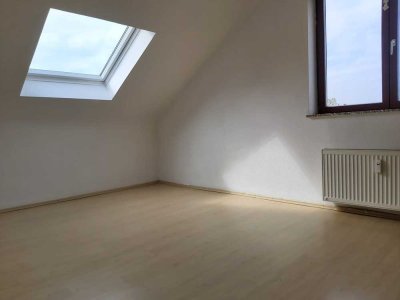 Schöner Blick 4-Zimmer-Maisonette-Wohnung mit Balkon in Heidenrod