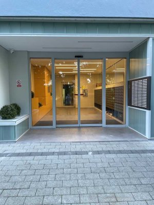 Helle, gemütliche und ruhige 1,5-Zimmer Wohnung in grüner Lage in Hattersheim mit Balkon und EBK