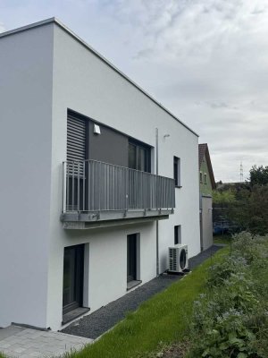 Erstbezug mit Balkon: Geschmackvolle 2-Raum-Wohnung mit luxuriöser Innenausstattung in Illingen