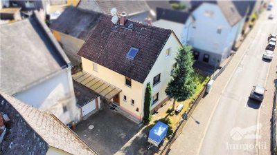 Geräumiges Zuhause für die ganze Familie: Großzügiges, renoviertes Einfamilienhaus wartet auf Sie!