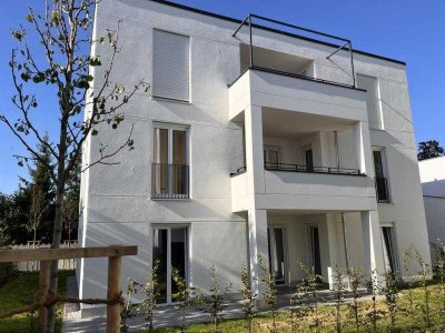 Neubau!Erstbezug! Komf. 3-Zi.-Whg. mit ca. 8,5 m² Südloggia im Westen v. Rgbg.