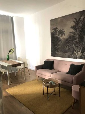 Stilvolle, möblierte 2-Zimmer-Wohnung mit EBK in Wiesbaden