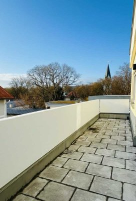 Helle 4-Zimmer möbilierte Wohnung in München Pasing für WG
