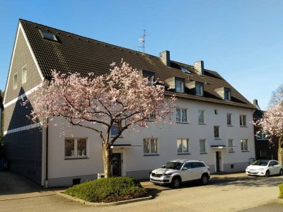 Sanierte helle Wohnung im 2. OG in TOP Lage von Haan-Gruiten für 1 Person