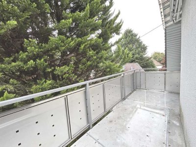 7358 - Renoviert: Charmante Maisonettewohnung mit Garage in ruhiger Lage v. Daxlanden!