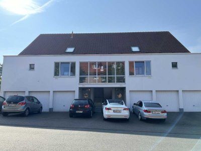 Schicke 3 ZKB Wohnung über 2 Etagen inkl. Einbauküche