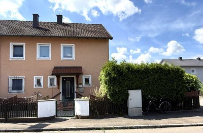 Wohnhaushälfte mit Garten in Mühlried zu verkaufen