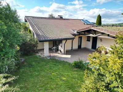 gepflegtes Architektenhaus mit Einliegerwohnung