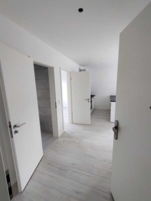 Neuwertige 2-Zimmer-Wohnung mit Terrasse & Garten in ruhiger Lage