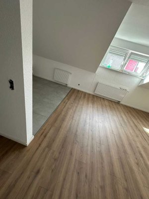 Helle 4-Zimmer Dachgeschosswohnung in Bendorf mit Garage