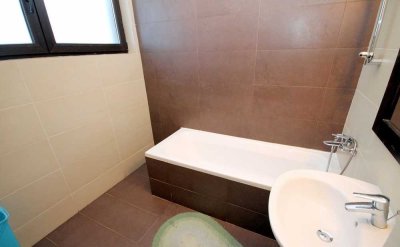 Exklusive, modernisierte 1,5-Zimmer-Wohnung mit geh. Innenausstattung mit Balkon und EBK