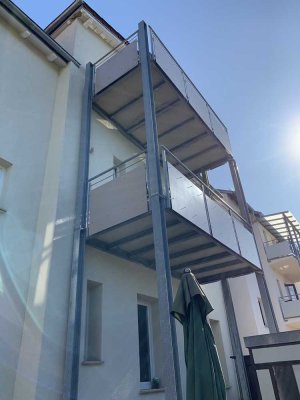 Schöne 5-Zimmer-Maisonette mit Balkonen und EBK bei den Minaralbädern