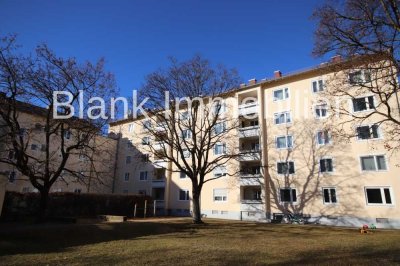 Freistehende und helle 3 Zimmer Wohnung mit Südbalkon und Einbauküche in Kempten - provisionsfrei!