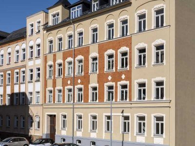 Sanierter Altbau mit Fußbodenheizung und Parkett!