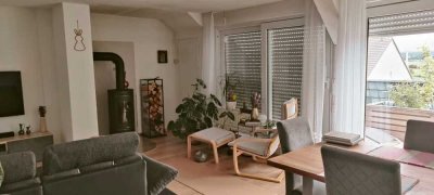 Attraktive 3-Zimmer-DG-Wohnung mit 2 Balkon und Klimaanlage in Stolberg (Rheinland)