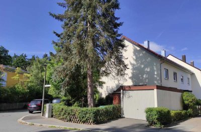 Saniertes modernisiertes REH mit neuem Bad in sehr guter Lage, naturnah