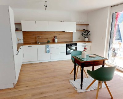 Lichtdurchflutete 4 Zimmerwohnung - Neubau - großer Balkon