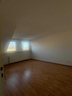 Erneuter Upload, bitte nochmal anschreiben :)
