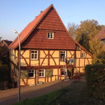 Fachwerkhaus ( ca. 324 m² / tlw. Denkmal ), Quelle an der Straße, Stall für viele Nutzungen