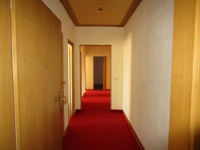 Freundliche 4-Zimmer-Wohnung mit Balkon in Gera -Lusan
