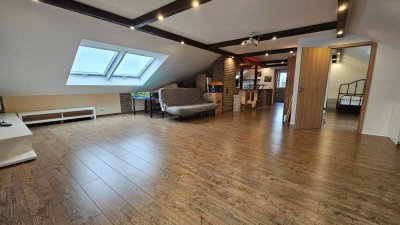 Geräumige, sanierte 2-Zimmer-Loft-Wohnung in Pfannenstielstraße, Langenbach