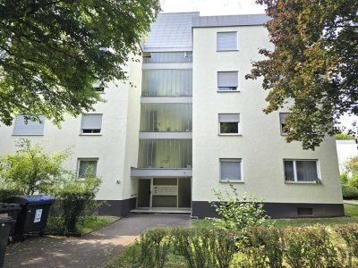Wiesbaden Bierstadt: 2 Zimmerwohnung, Loggia, Garage, freigestellt! Gepflegtes Haus, kleine Einheit!