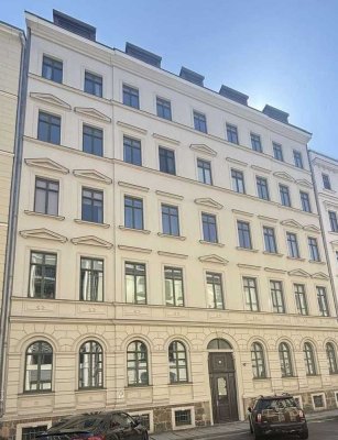 Große 4-Raumwohnung im Zentrum von Leipzig mit Aufzug und Balkon
