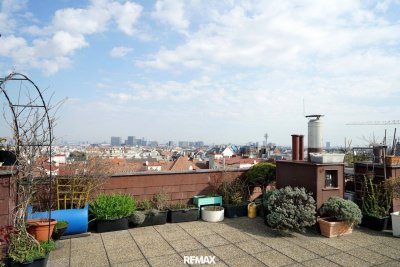 NEUER PREIS! Moderne 2-Zimmer-Wohnung im 5. Liftstock – voll möbliert – Topzustand + gemeinschaftliche Dachterrasse mit Panoramablick über Wien!