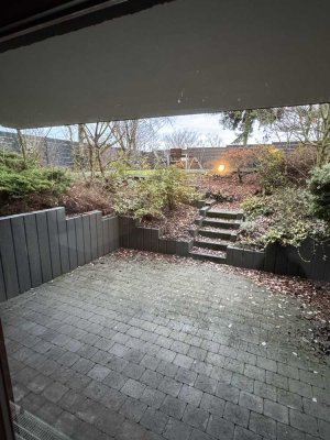 Top renovierte 2-Zimmer-Wohnung Souterrain mit Garten-Terrasse und Einbauküche in Gießen-Wieseck