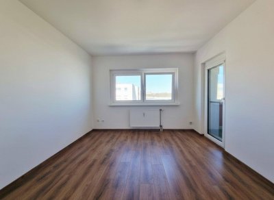 4 Zimmer | 76,72 m² WNFL inkl. Loggia, Kellerabteil &amp; Autoabstellplatz | 5. OG mit Lift | ideale Lage nahe EKZ Traisenpark