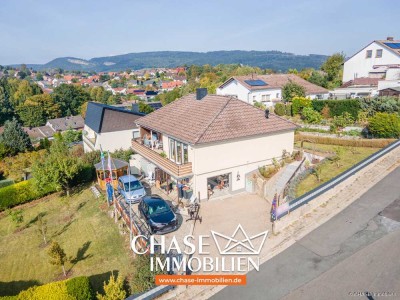 Gepflegtes Einfamilienhaus in idyllischer Dorflage - Balkon, Garage und Garten in Hameln Holtensen !