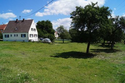 Idyllisches Einfamilienhaus mit sehr großem Grundstück