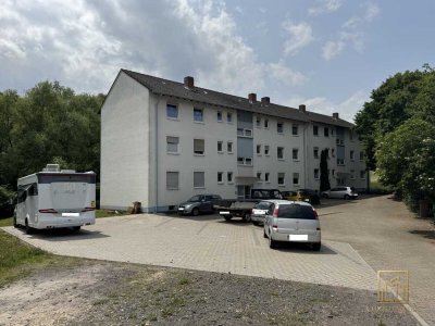 Christian Dik Immobilien / Mehrfamilienhaus mit 12 Wohnungen sowie 12 KFZ-Stellplätzen und PV-Anlage
