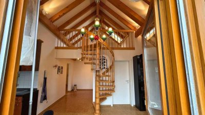 ELEGANTES DACHGESCHOSS MIT GALERIECHARME