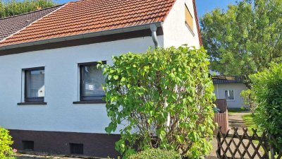 Vollmöblierte Wohnung im Grünen für Pendler - darf es auch ein Häuschen sein?