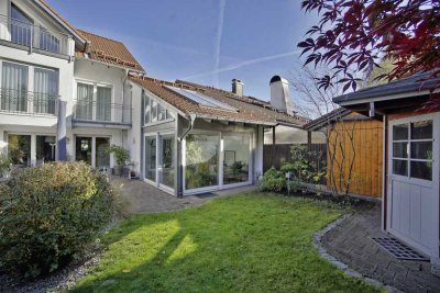 Zuhause im Märchenviertel: großzügige Doppelhaushälfte in Waldperlach mit Wintergarten