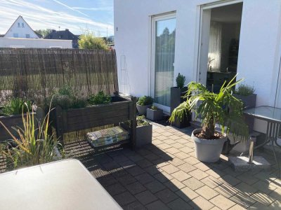Attraktive und neuwertige 3-Raum-EG-Wohnung mit geh. Innenausstattung in Dautphetal
