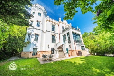 Luxuriöser 14- Zimmer Wohntraum mit Dachterrasse und Pool, Nähe Wilhelminenschloss