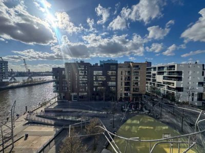 Zwischen Elbe und Elbphilharmonie – lichtdurchflutetes Wohnen auf zwei Ebenen