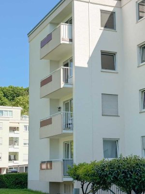 Lichtdurchflutete 3-Zimmer-Wohnung mit Einbauküche in Bad Bellingen