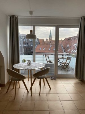 ANFRAGESTOP Ansprechende 2-Zimmer-DG-Wohnung mit Balkon und EBK in Lüneburg