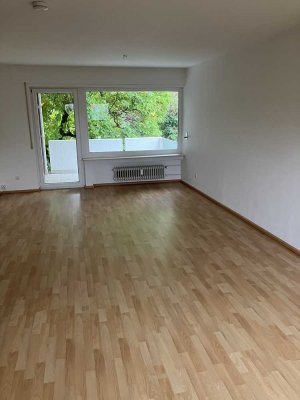 2-Zimmer Wohnung mit Balkon in Flörsheim/Weilbach