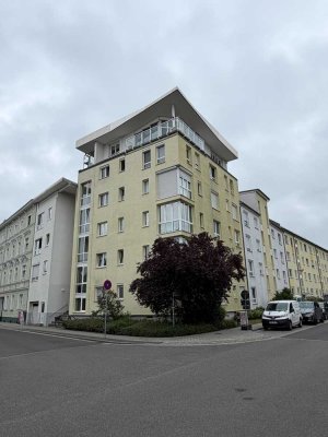3-R-Wohnung in zentraler Lage mit Kfz-Stellplatz in der Tiefgarage