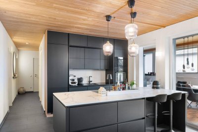 Wolfurt: Moderne 5-Zimmer-Dachgeschoss-Wohnung mit Terasse, großem Privatgarten und 2 Autostellplätzen!